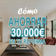 Cómo ahorrar 30.000€ en tu reforma de vivienda habitual. Interior moderno con sofá y estanterías.