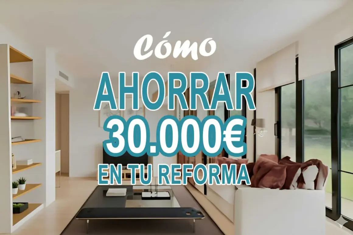 Cómo ahorrar 30.000€ en tu reforma de vivienda habitual. Interior moderno con sofá y estanterías.